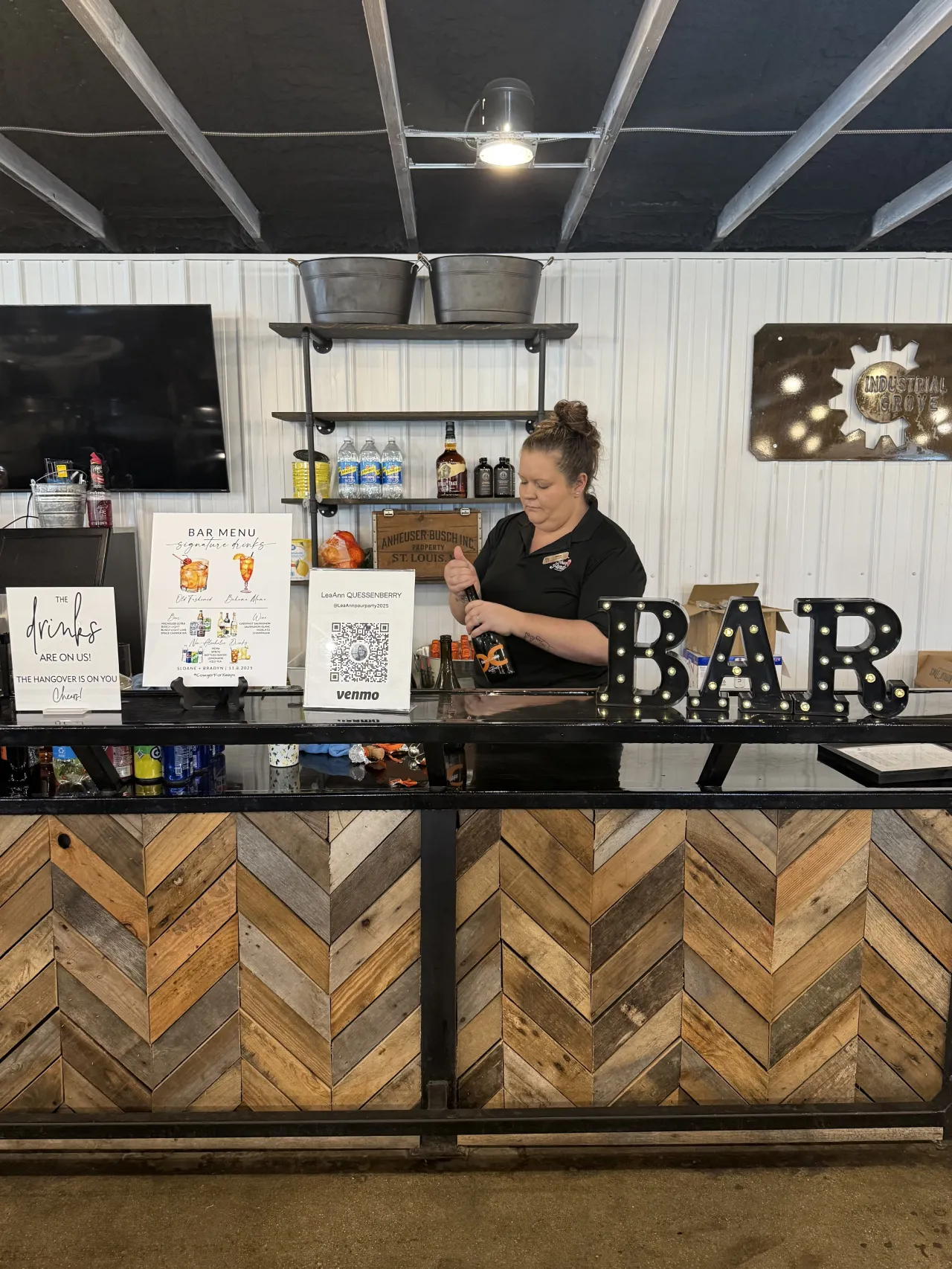 pour party bar